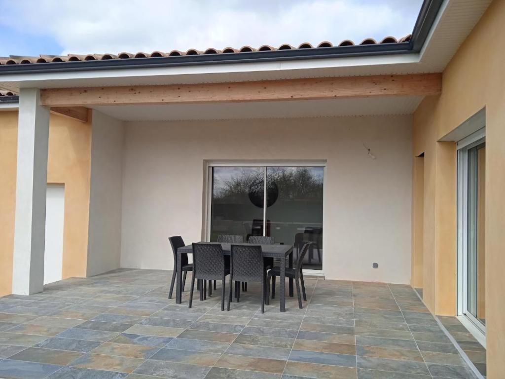 La Villa Des Muriers Tres Spacieuse Dans Un Environnement Calme Malause Exterior foto